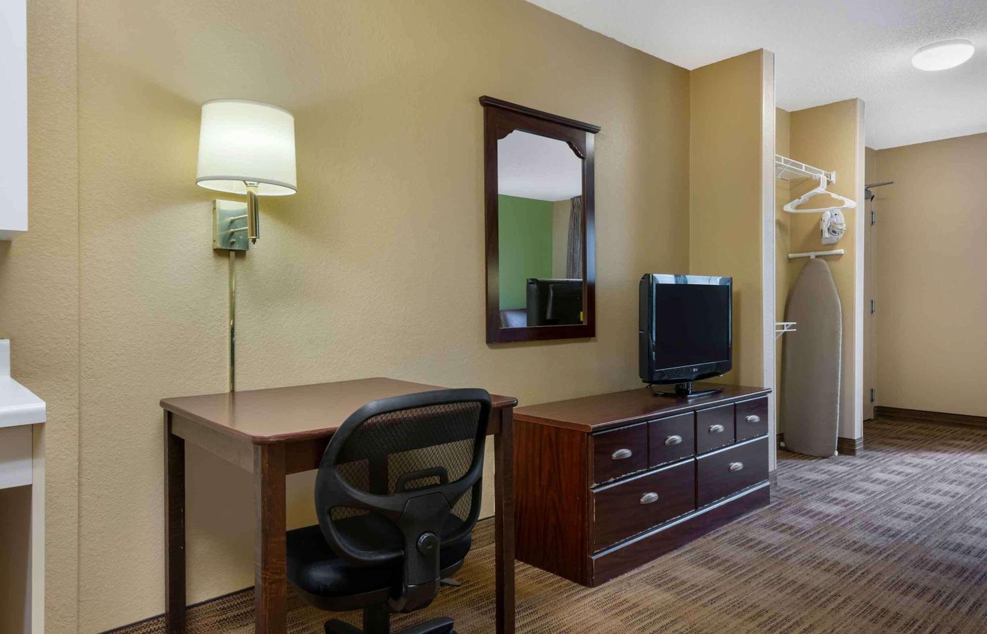 Extended Stay America Select Suites - Gainesville - I-75 Екстериор снимка