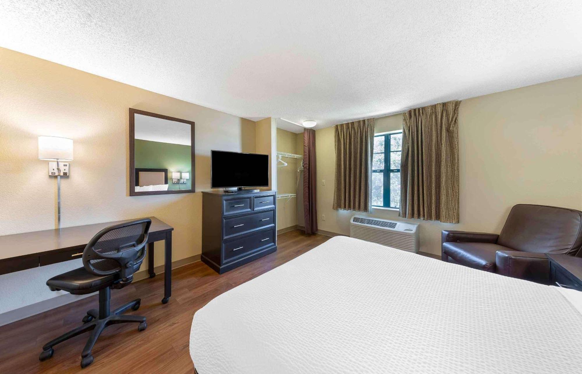 Extended Stay America Select Suites - Gainesville - I-75 Екстериор снимка